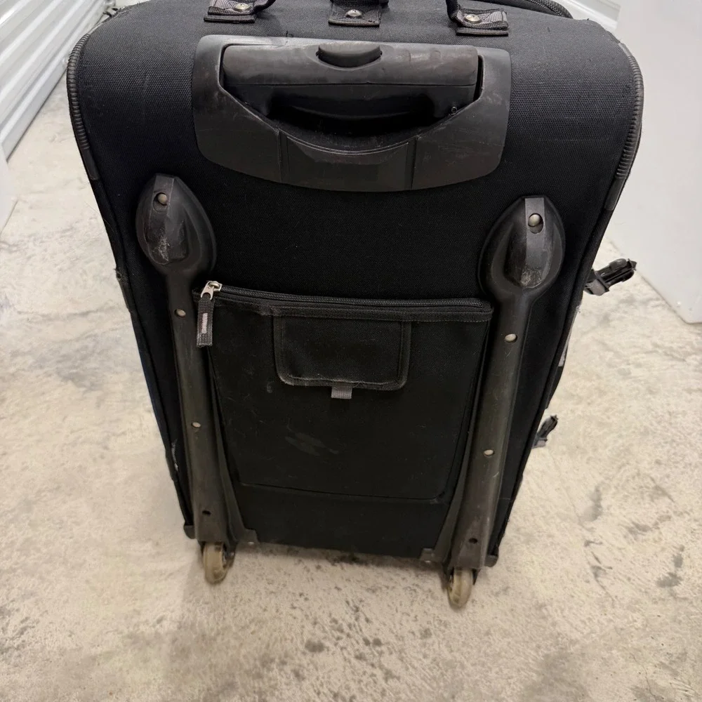 OGIO Suitcase Transit Large Blue Black Good Rolling Bag 28